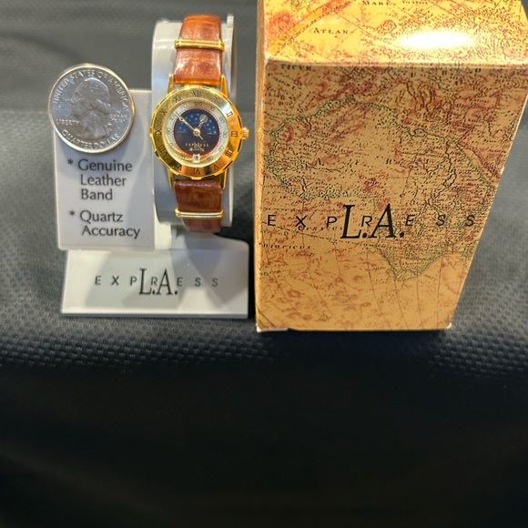 Moon Phase.. LA Express , ladies quartz leather band new in box. - Picture 2 of 3